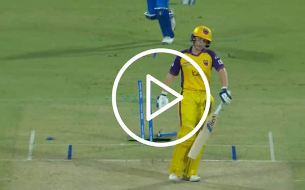 [Watch] Shabnim Ismail Uproots Alyssa Healy's Leg Stump With Breathtaking Delivery